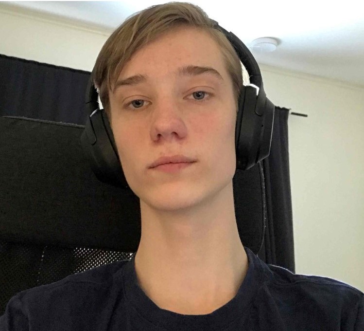 personSimon